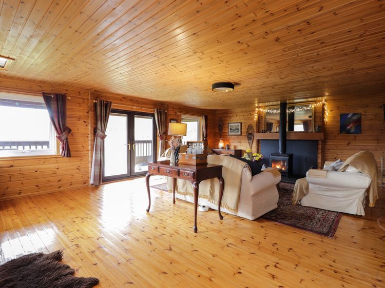 The Lodge, listing photograph 7