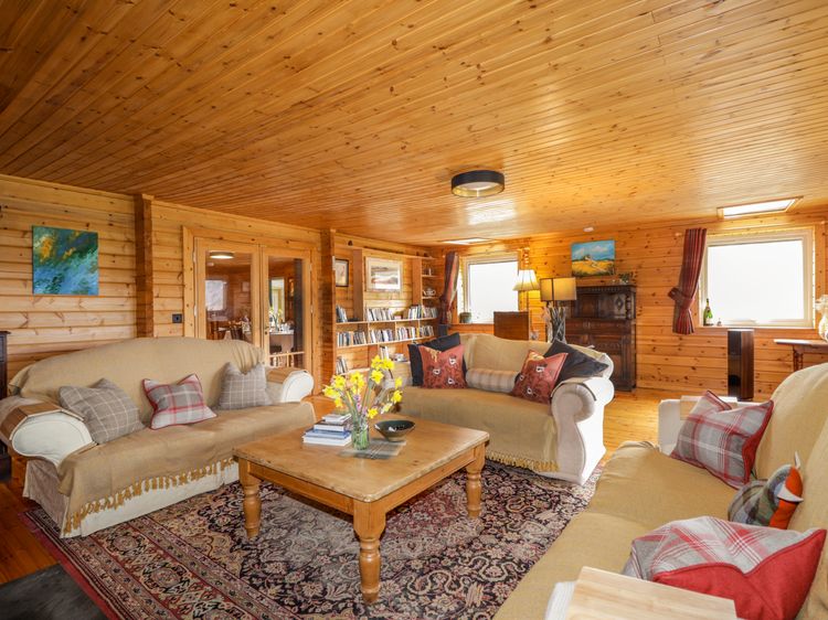 The Lodge, listing photograph 10