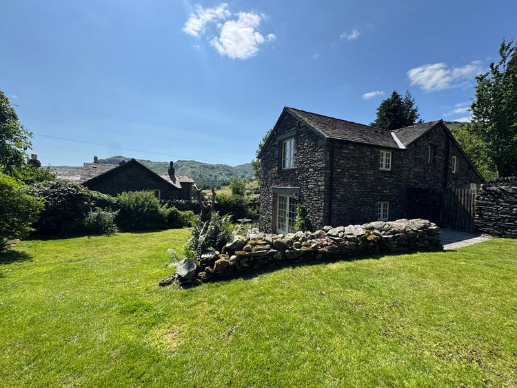Stone Arthur Cottage, listing photograph 2