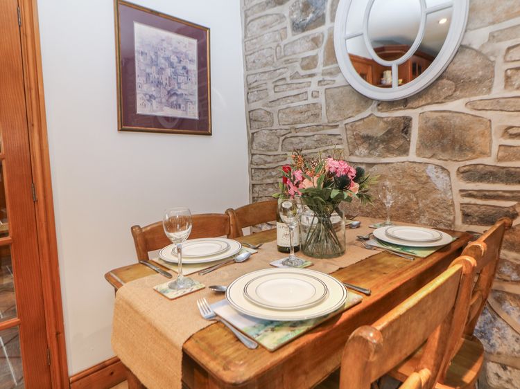 Brook Cottage, listing photograph 11