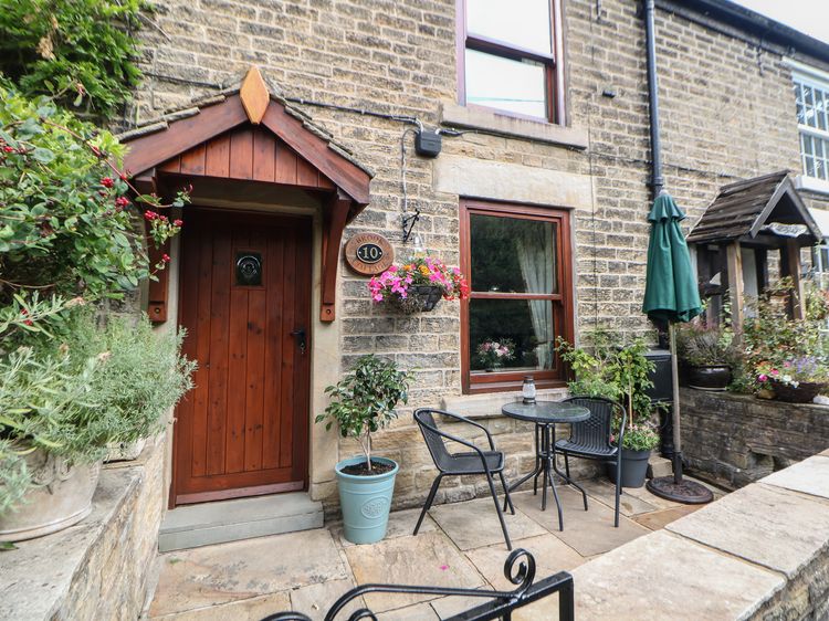 Brook Cottage, listing photograph 2