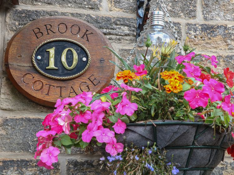 Brook Cottage, listing photograph 4