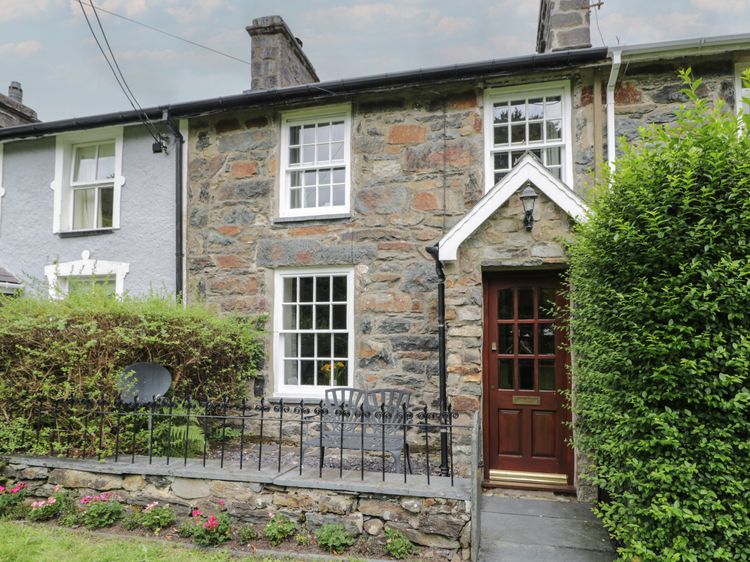 Cottage on the Green, listing photograph 2