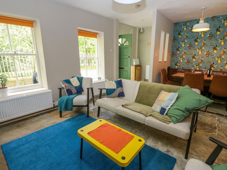 Top House, listing photograph 5
