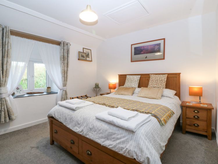 Penrallt, listing photograph 12