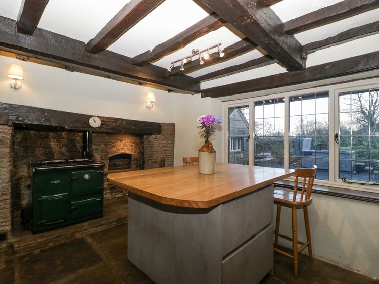 White Haywood Farmhouse, listing photograph 11