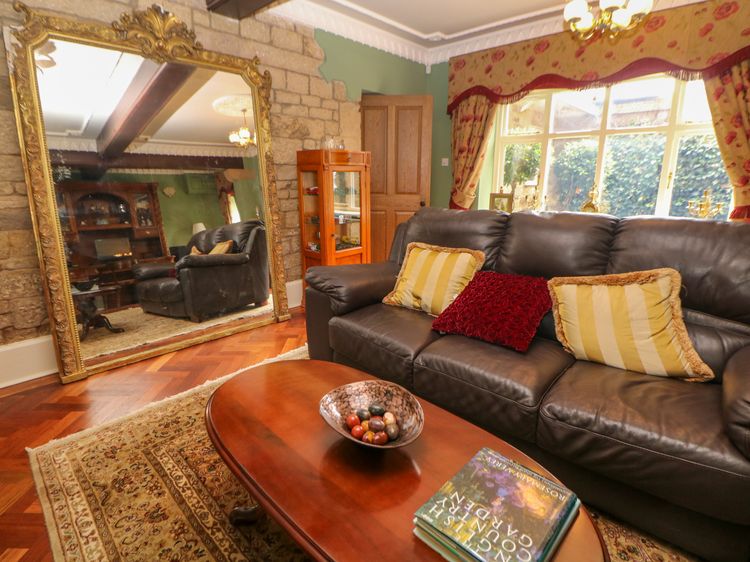 The Old Coach House, listing photograph 3