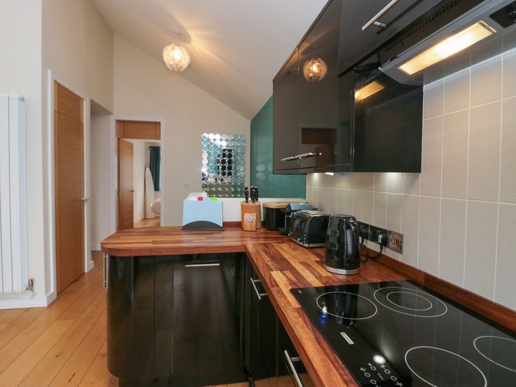 12 Blue Hill Park, listing photograph 9