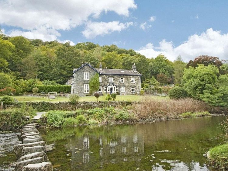 Riverbank At Stepping Stones, listing photograph 2