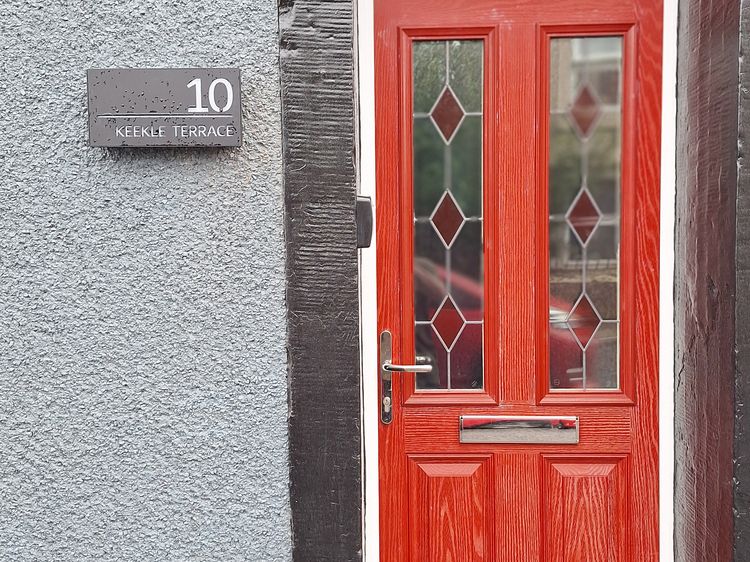 10 Keekle Terrace, listing photograph 9