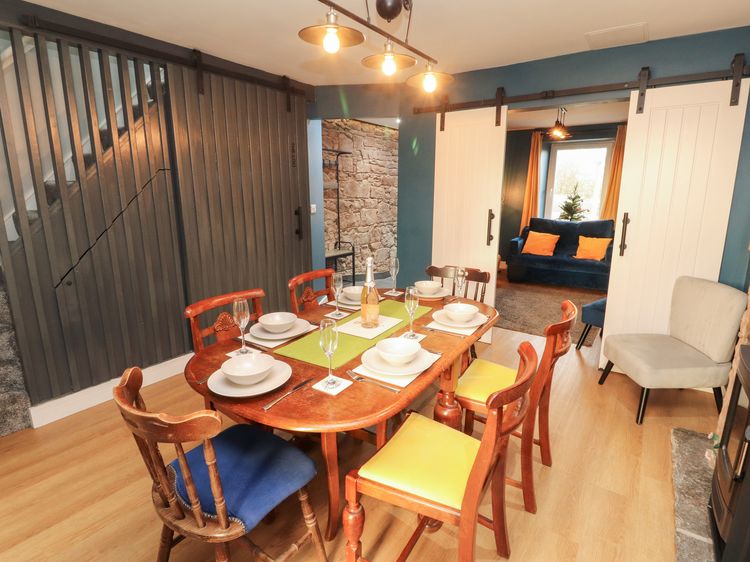 10 Keekle Terrace, listing photograph 5