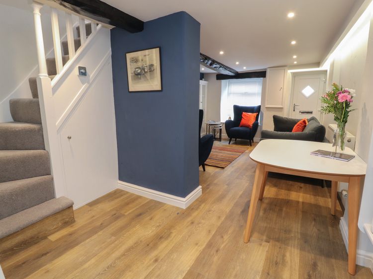 Timekeeper's Cottage, listing photograph 4