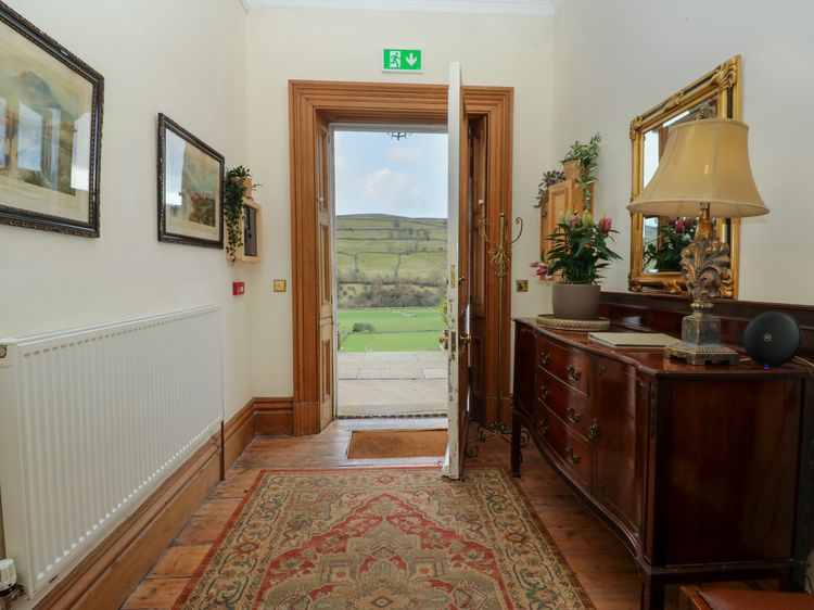 Hazel Brow House, listing photograph 4
