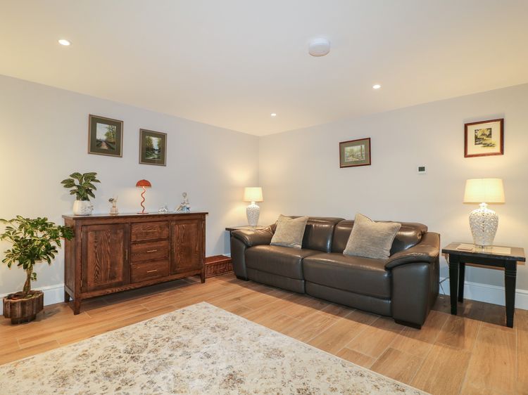 The Coach House, listing photograph 6