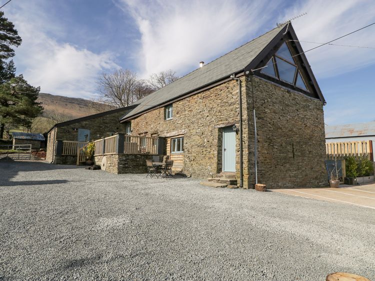 White Haywood Barn, listing photograph 5