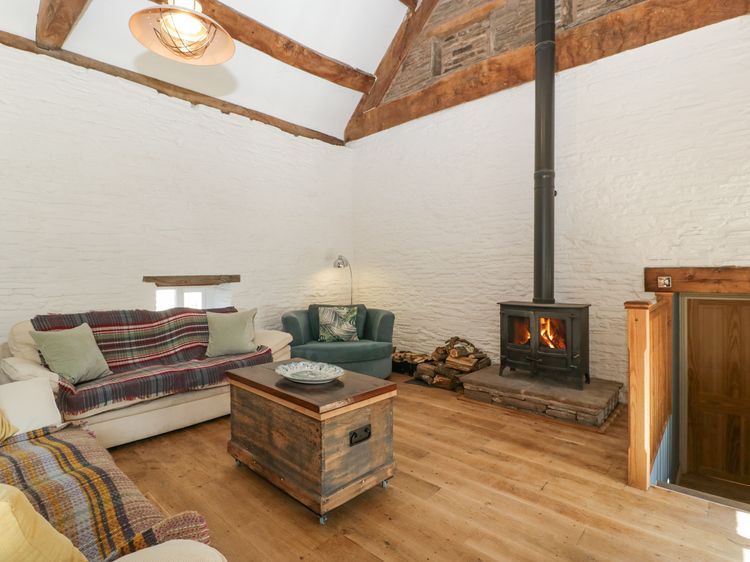 White Haywood Barn, listing photograph 10