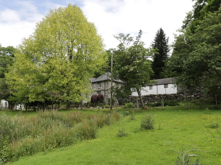 Beaver Grove Cottage, listing photograph 8
