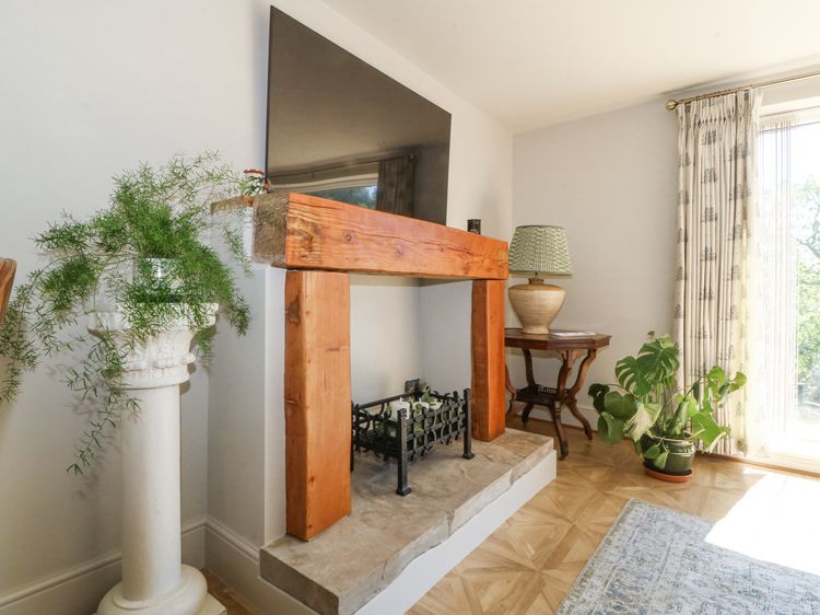 Holly Cottage, listing photograph 6