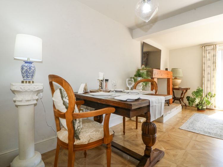 Holly Cottage, listing photograph 7