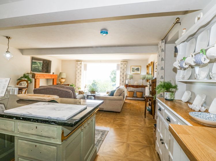 Holly Cottage, listing photograph 9