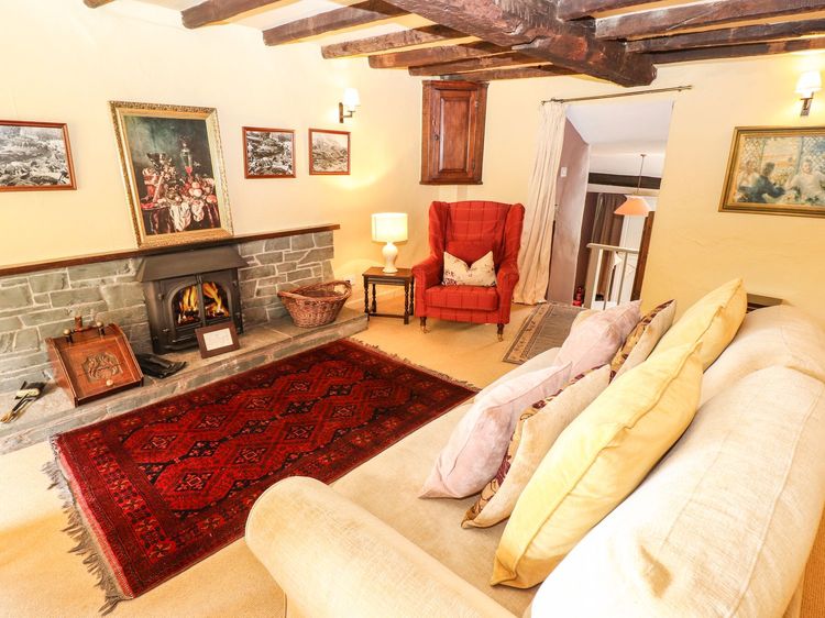 The Farmhouse, listing photograph 5