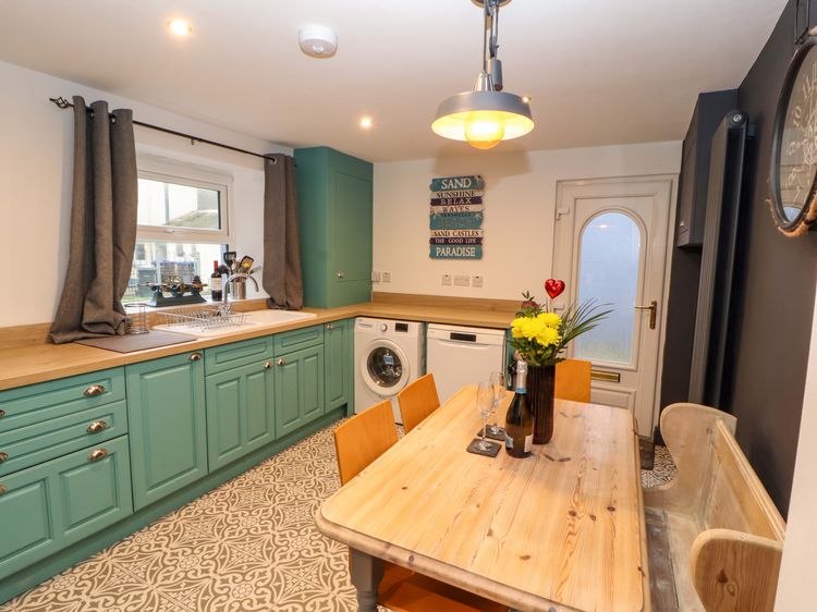Seahaven, listing photograph 7