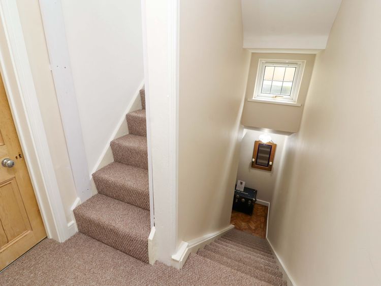 Seahaven, listing photograph 11