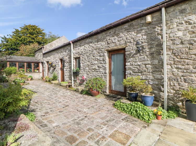 Courtyard Cottage, listing photograph 2