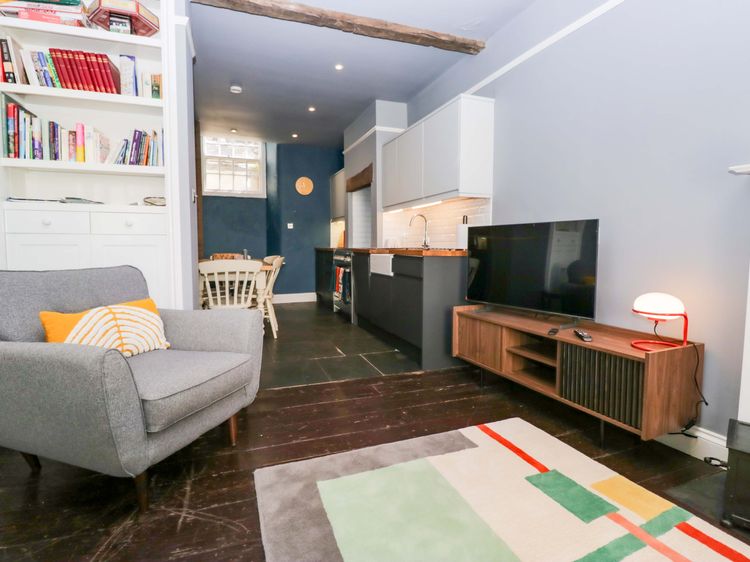 Unicorn Cottage, listing photograph 8