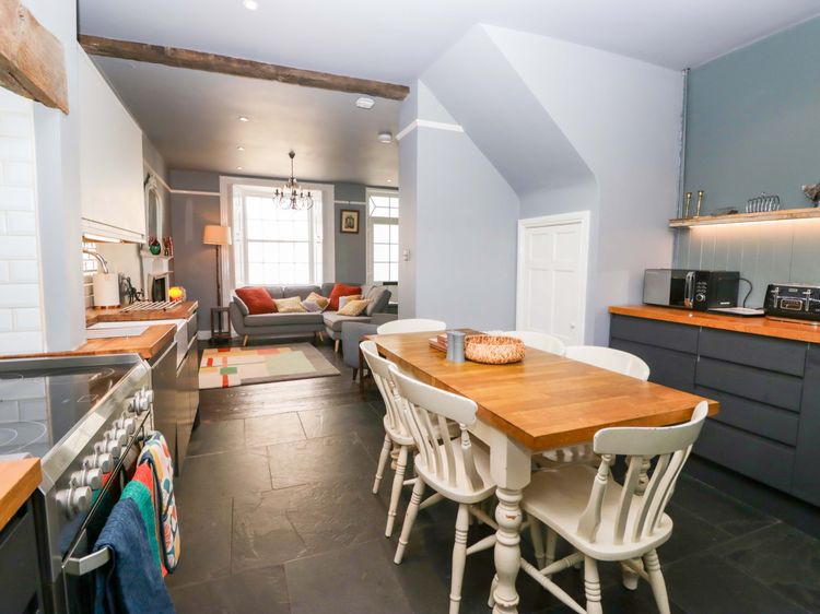 Unicorn Cottage, listing photograph 9