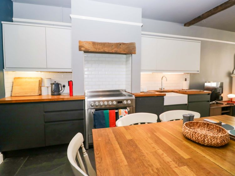 Unicorn Cottage, listing photograph 12