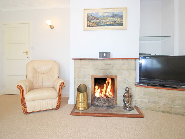 Artist's Cottage, listing photograph 6