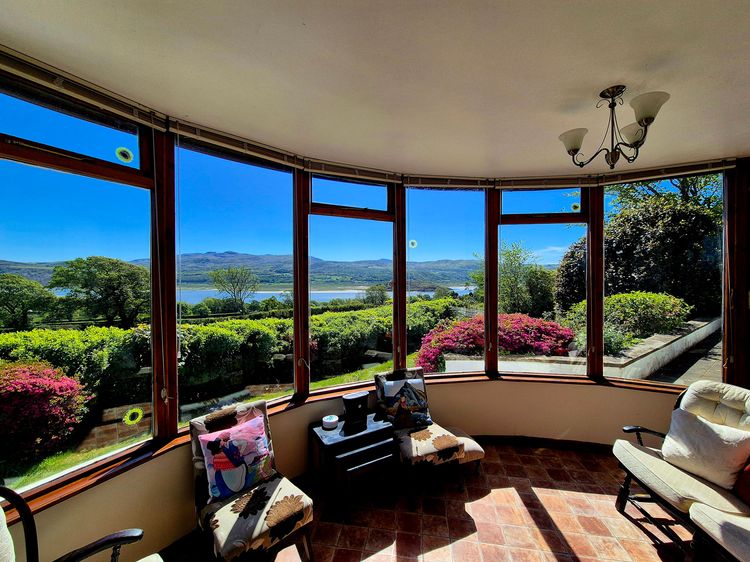 Artist's Cottage, listing photograph 2