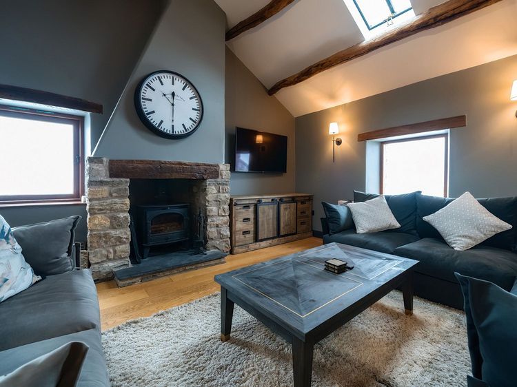 Three Peaks Barn, listing photograph 12