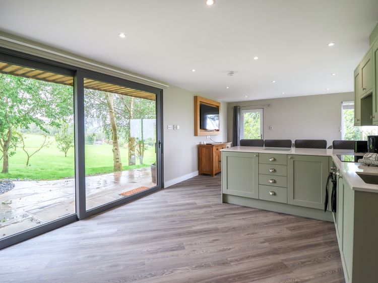Orchard Lodge, listing photograph 9