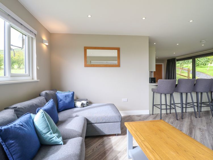 Orchard Lodge, listing photograph 11