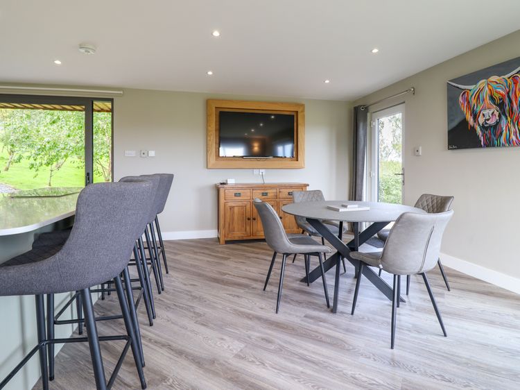 Orchard Lodge, listing photograph 6