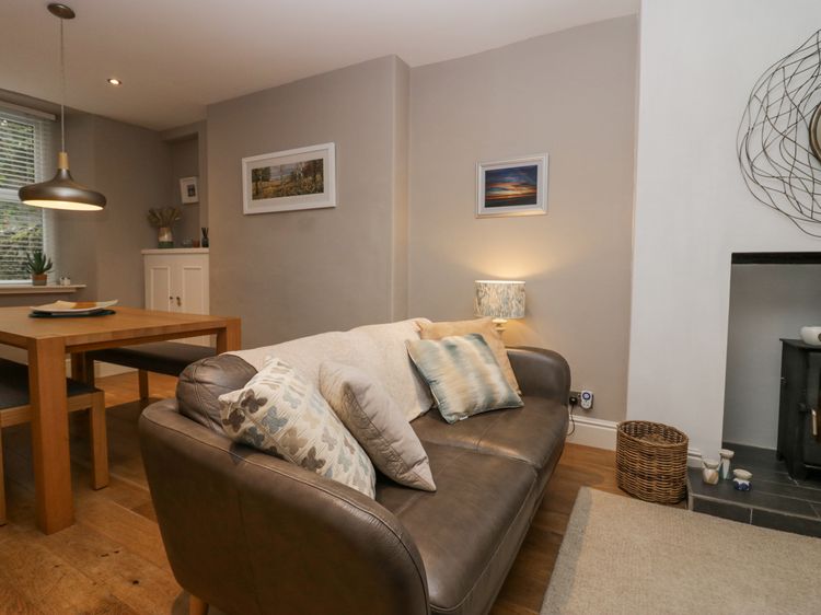 Lily Cottage, listing photograph 9