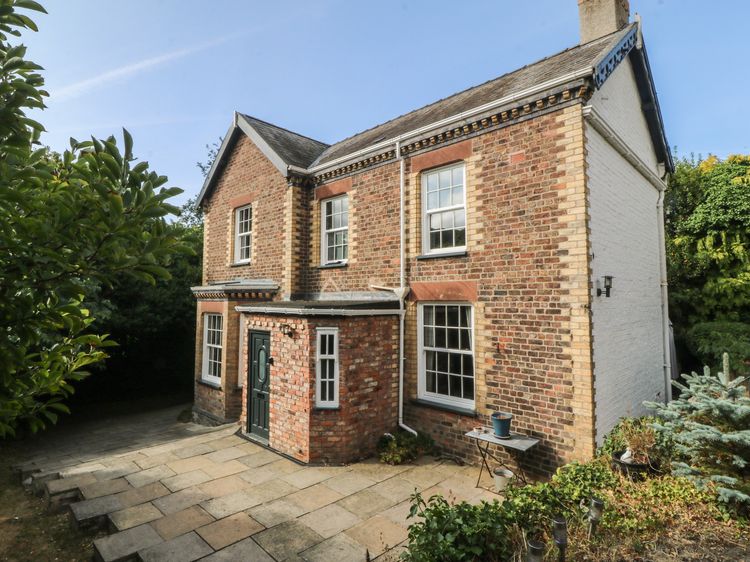 Gweryl Lodge, listing photograph 5