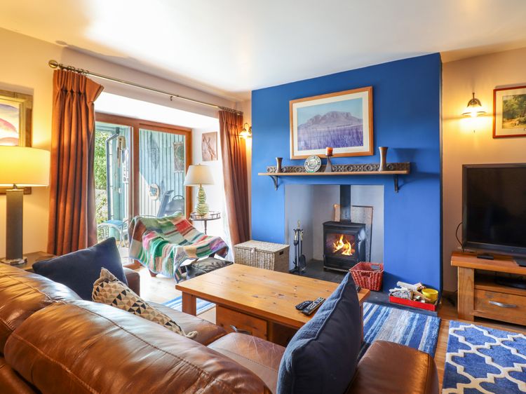 Hendre, listing photograph 3