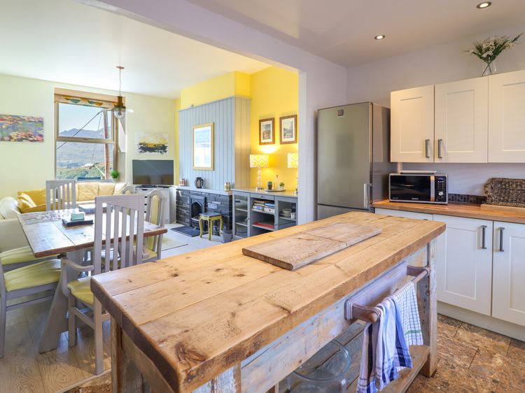 Hendre, listing photograph 12