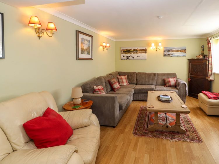 Brews Cottage, listing photograph 2