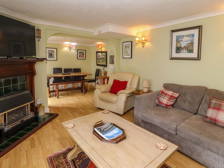 Brews Cottage, listing photograph 4