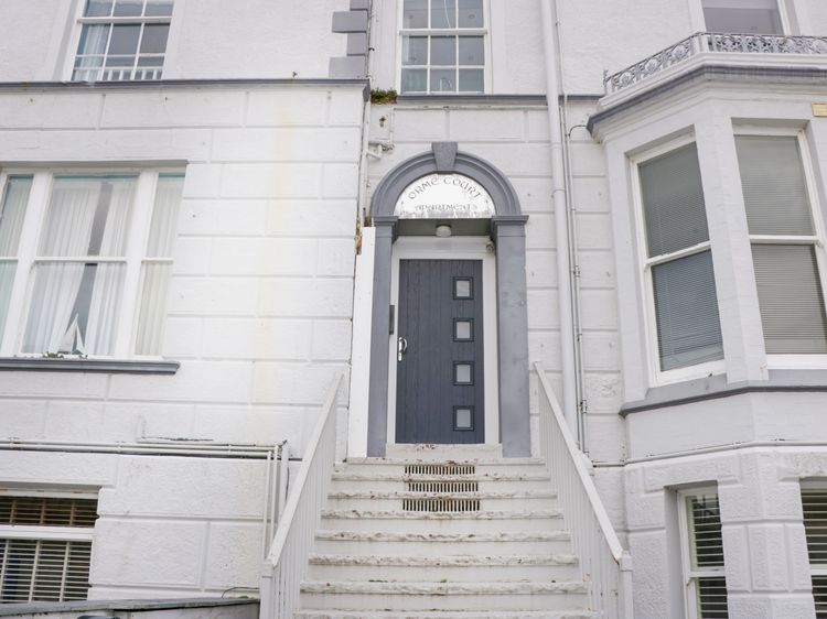 Apartment 1, listing photograph 2