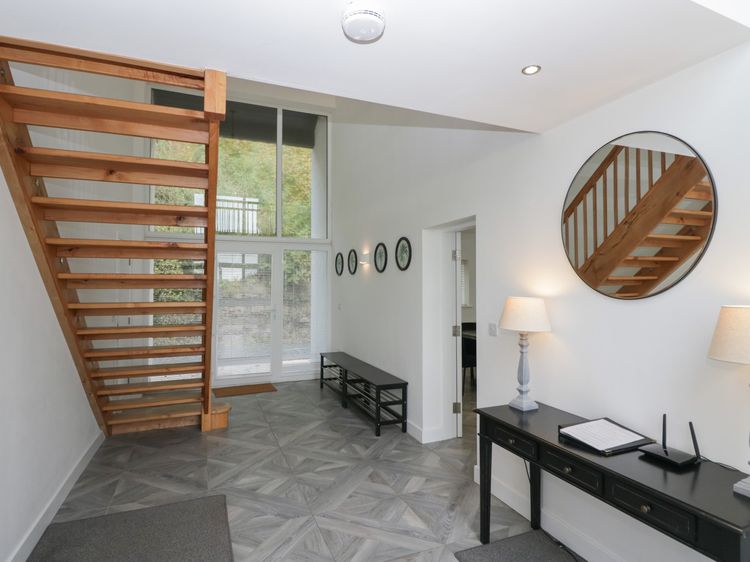 Edgemere Cottage, listing photograph 3