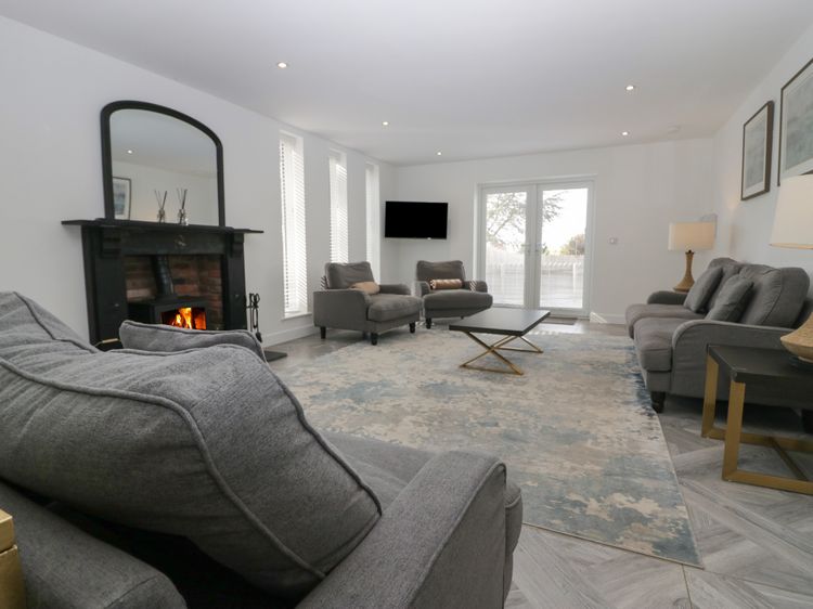 Edgemere Cottage, listing photograph 4