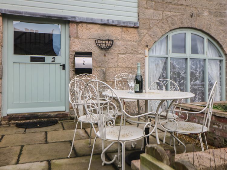 Old Hall Cottages, listing photograph 3