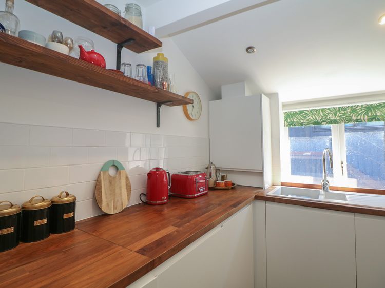 Cosy Cottage, listing photograph 4