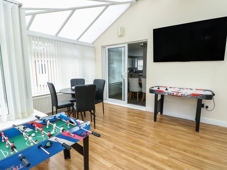 9 Beckett Close, listing photograph 9