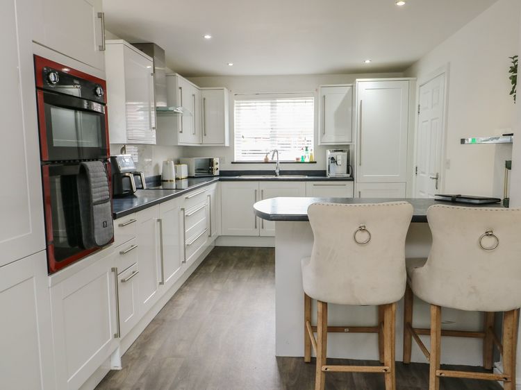 9 Beckett Close, listing photograph 10